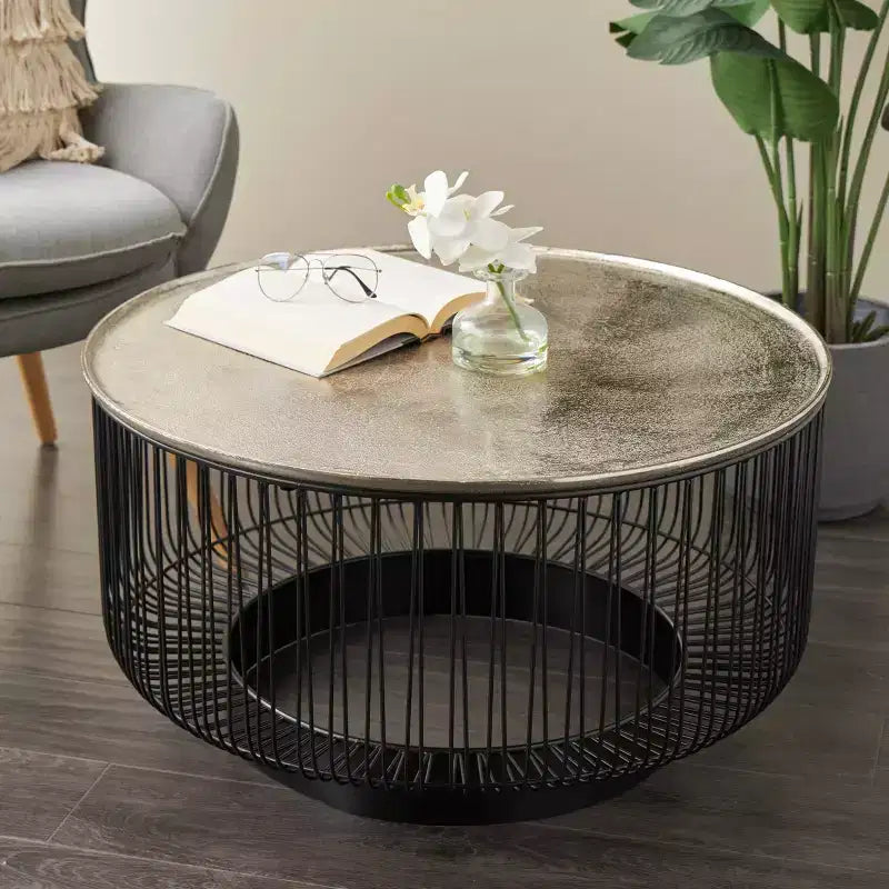 Table basse en fil de fer à cadre ouvert géométrique en métal