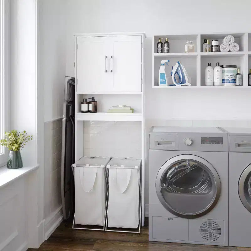 Meuble de rangement de salle de bain au-dessus des toilettes avec portes à fermeture magnétique, étagère réglable et étagère inférieure ouverte