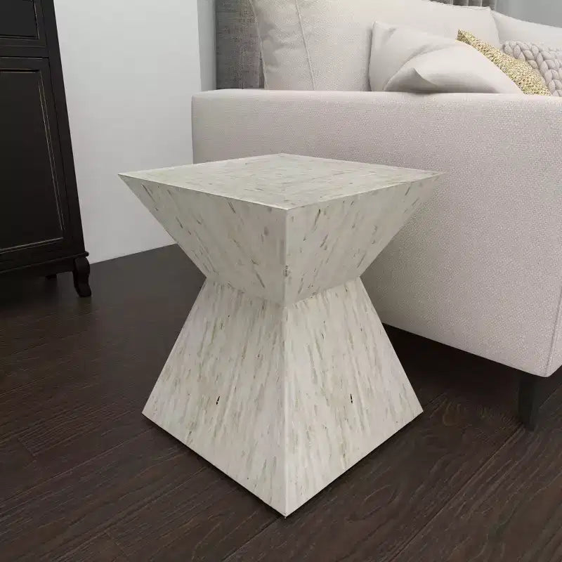 Table d'appoint contemporaine incrustée de coquillages