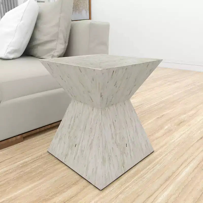 Table d'appoint contemporaine incrustée de coquillages