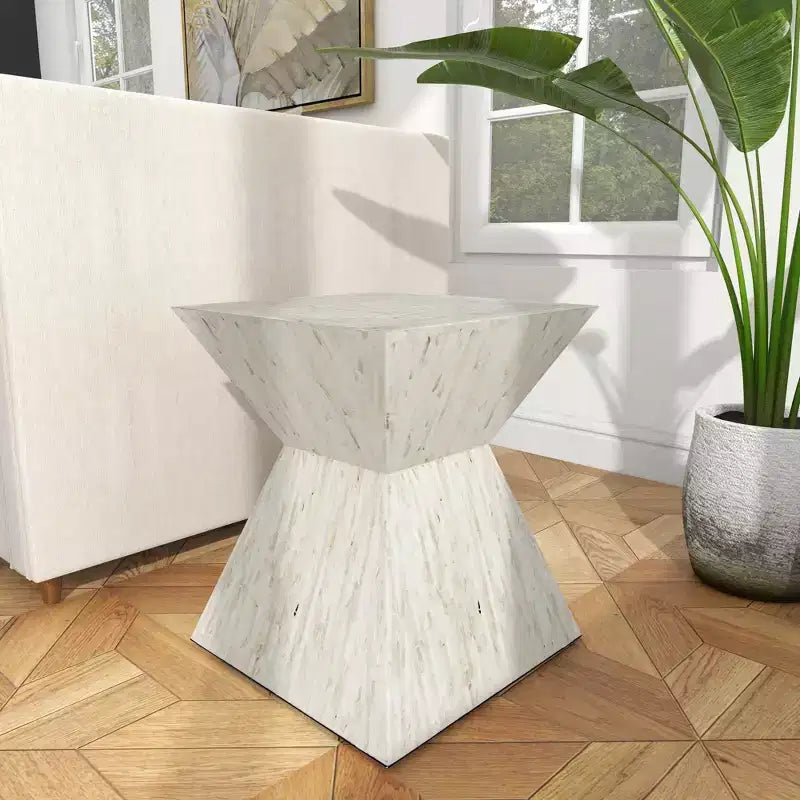 Table d'appoint contemporaine incrustée de coquillages