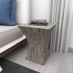 Table d'appoint contemporaine incrustée de coquillages