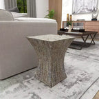 Table d'appoint contemporaine incrustée de coquillages